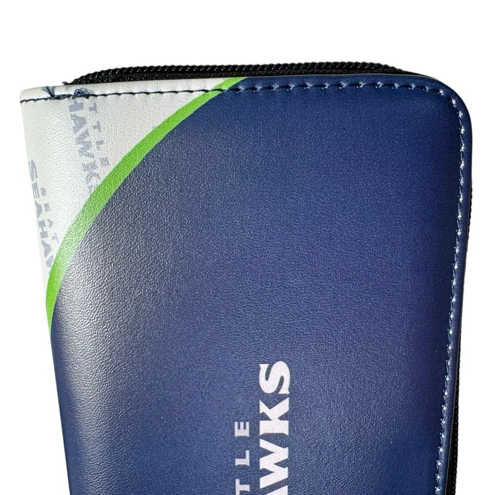 Little Earth Navy Green Cream Seattle Seahawks Wristlet Wallet